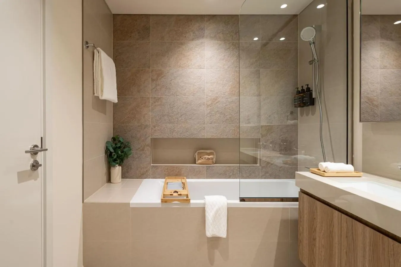 公寓 Seraya Residence 9 - 4Bdr - Skyline And Burj View - 3 Balconies 迪拜