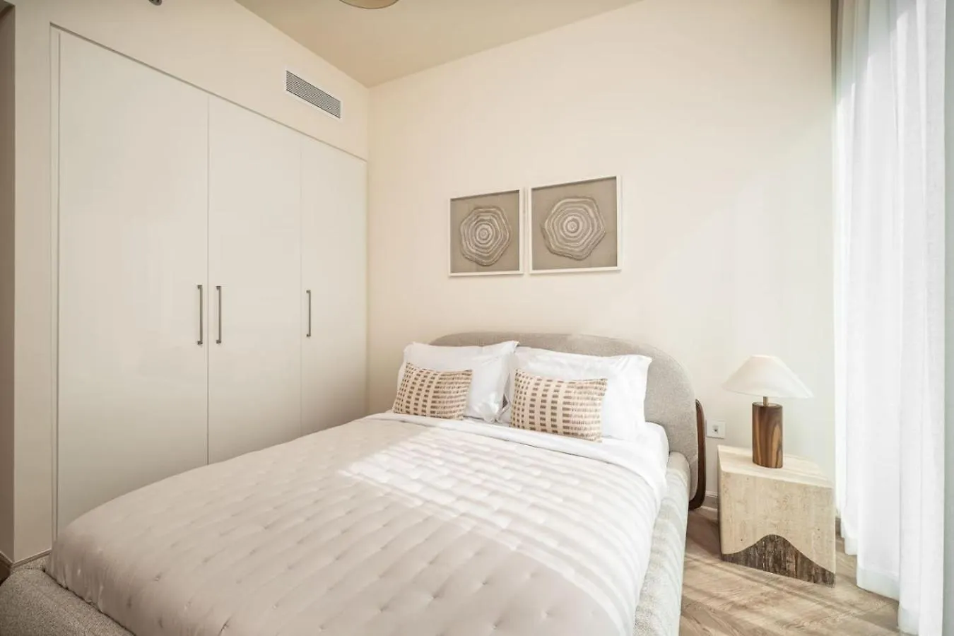 Seraya Residence 9 - 4Bdr - Skyline And Burj View - 3 Balconies Dubai Apartment