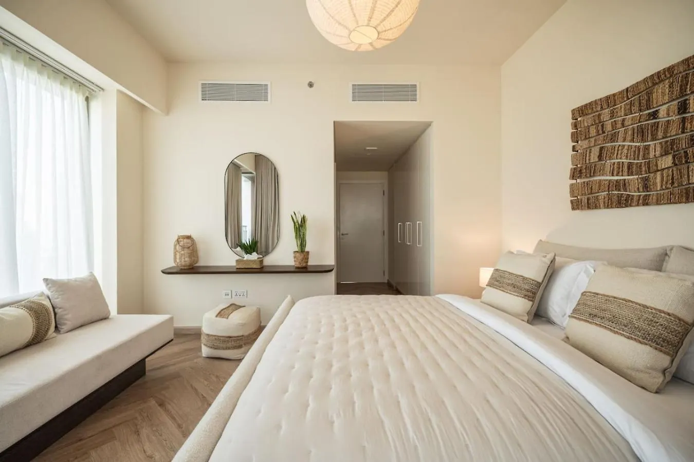 Seraya Residence 9 - 4Bdr - Skyline And Burj View - 3 Balconies Dubai Apartment
