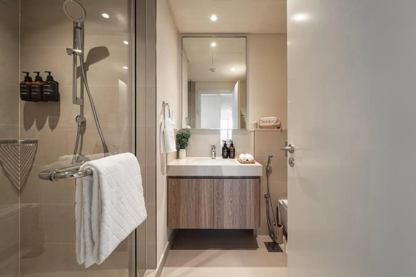 شقة Seraya Residence 9 - 4Bdr - Skyline And Burj View - 3 Balconies دبي الإمارات العربية المتحدة